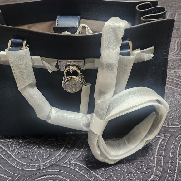 Michael Kors Elegant Navy Satchel with Silver Details - Picture 5 of 5